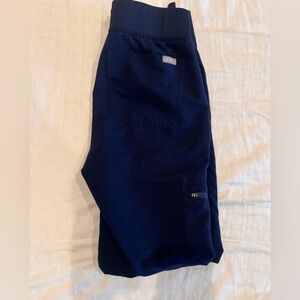 Figs jogger scrub pants size XXS tall